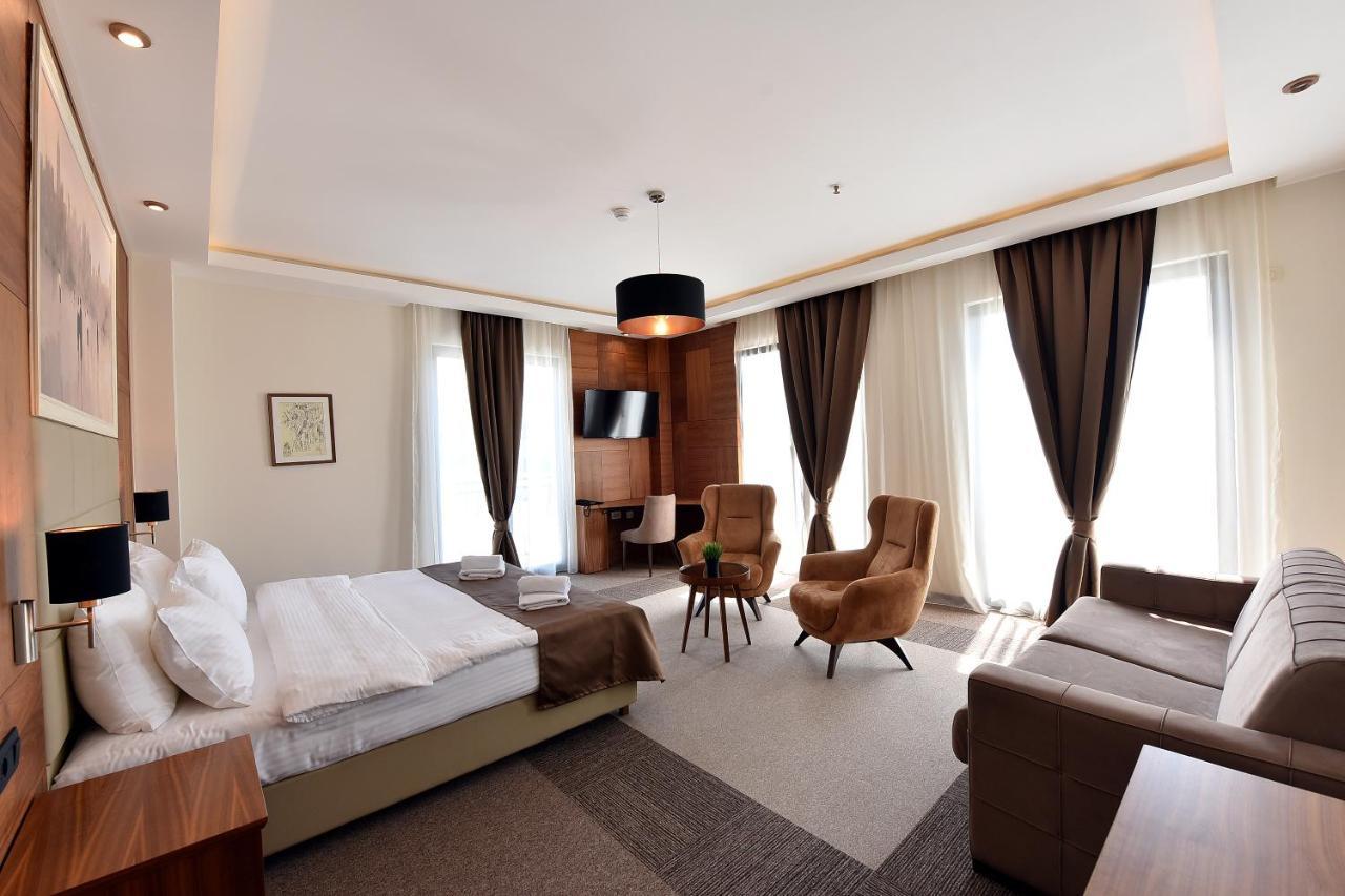 Hotel Lazaro Podgorica Exterior photo