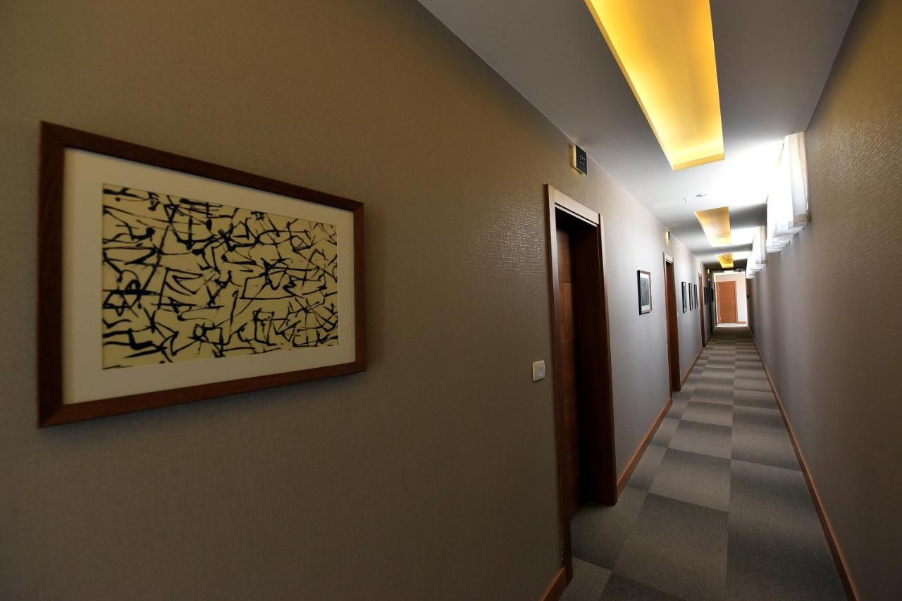Hotel Lazaro Podgorica Exterior photo